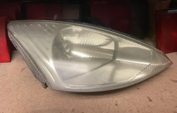 Ford Focus Headlight/headlamp 0374D