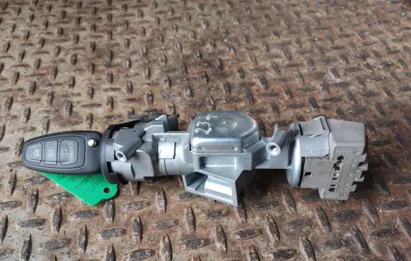 Ford Focus Ignition lock 3M513F880AE