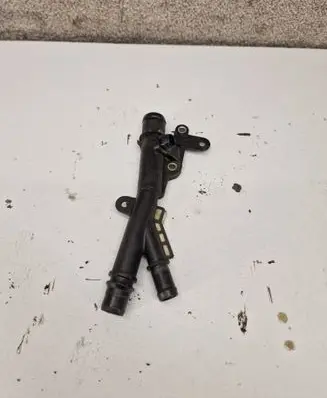 Engine coolant pipe/hose