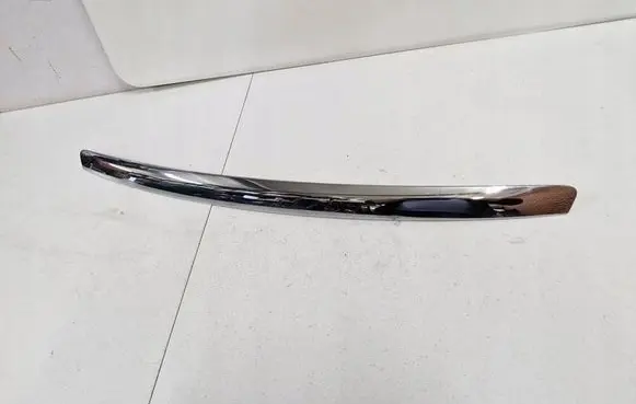 Ford Focus Bonnet wind deflector 8M51-8666-BD