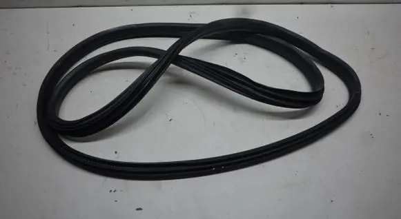 Peugeot 308 SW Front door rubber seal 