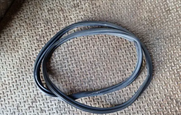 Jaguar XE Trunk rubber seal (body) GX73438A00A