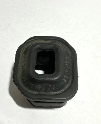 BMW 4 F32 F33 Radiator mount bracket 7600539