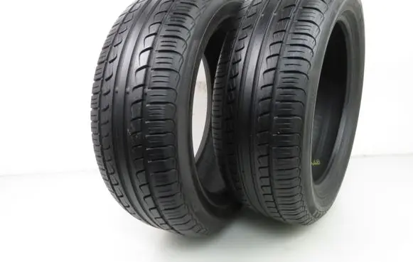 Volkswagen Golf V R16 summer tire 
