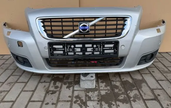 Volvo V50 Front bumper 30744976