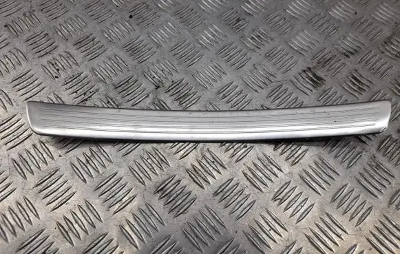 Mercedes-Benz GL X166 Rear sill trim cover A1666860736
