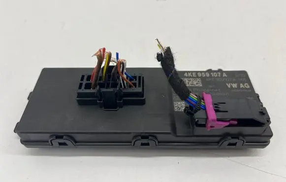 Audi Q8 e-tron Tailgate/trunk control unit/module 4KE959107A
