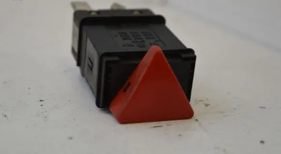 Volkswagen Polo III 6N 6N2 6NF Hazard light switch 6N0953235
