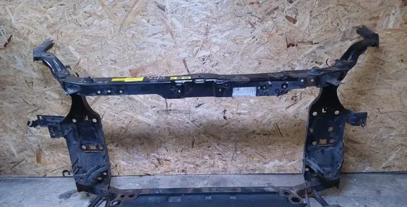 Nissan Qashqai Radiator support slam panel