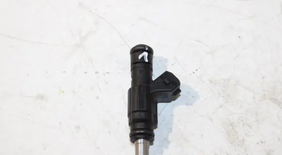 Audi TT Mk1 Fuel injector 06A906031S 0280155897