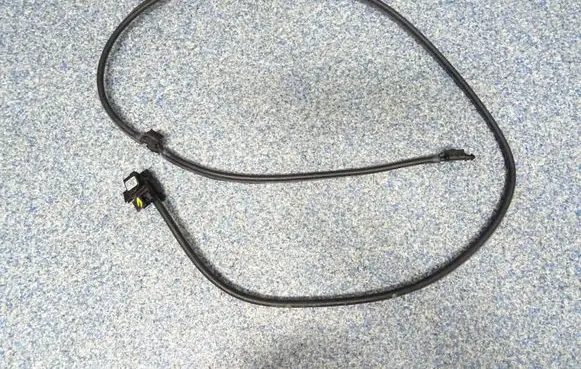 BMW 7 G11 G12 Windshield washer fluid hose 7357373