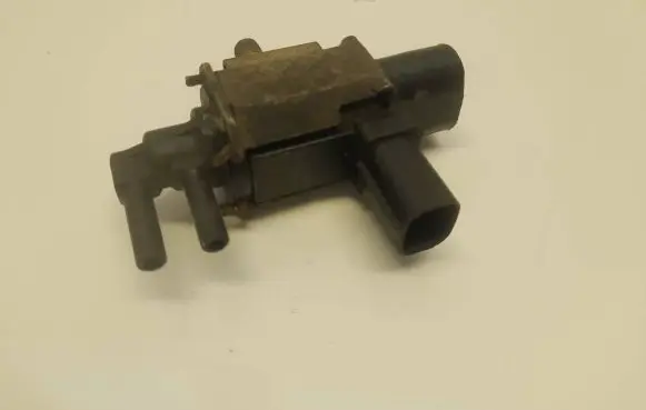 Ford Focus Turbo solenoid valve 4M5G9A500 465944Y09