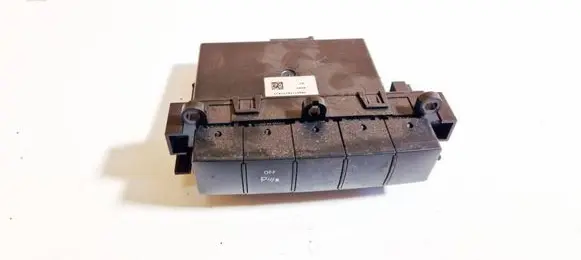 Mercedes-Benz A W169 Parking (PDC) sensor switch 1698208210 33460302