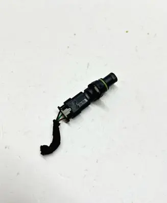 Volkswagen Polo VI Camshaft position sensor 4F0973703 079080