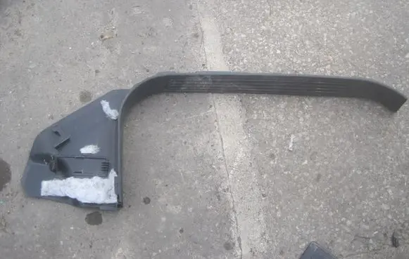 Mercedes-Benz ML W166 Front sill trim cover A1666870282