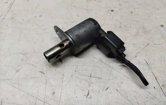 Volvo XC60 Camshaft vanos timing valve 6G9N6D255
