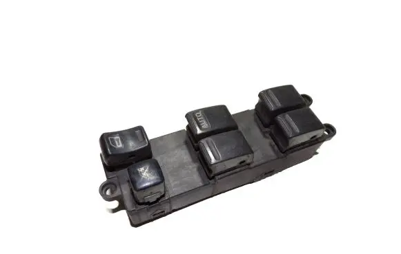 Nissan X-Trail T30 Electric window control switch