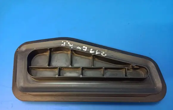 Mercedes-Benz E W211 Other engine bay part A2118310698