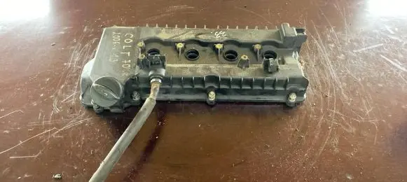 Mitsubishi Colt Rocker cam cover mn195623c
