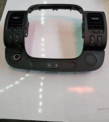 Renault Trafic III (X82) Dashboard glove box trim 682600790R