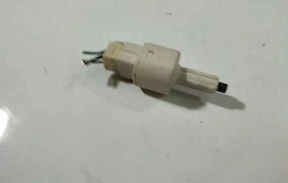 Toyota Avensis T250 Brake pedal sensor switch 