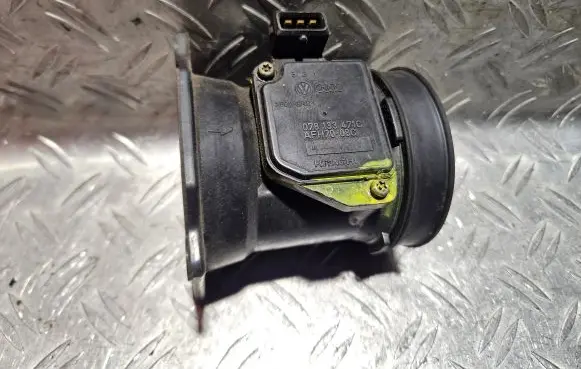 Audi A6 S6 C5 4B Mass air flow meter 078133471C