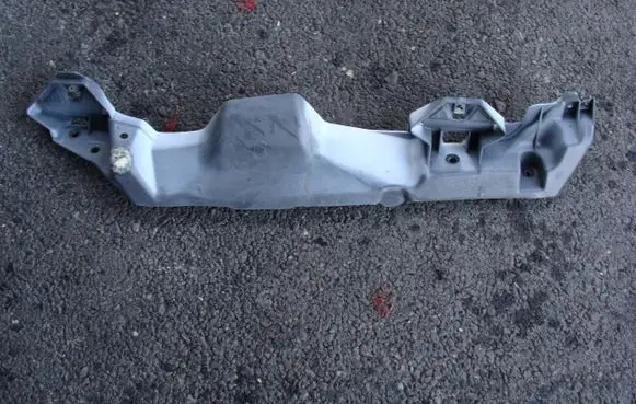 Renault Laguna III Fender mounting bracket 901270008R 631230012R