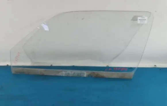 Volkswagen Golf III Front door window glass four-door IMPRK1568261