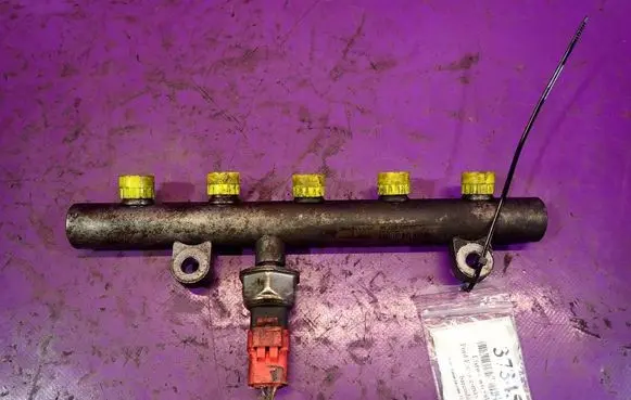 Ford Focus C-MAX Fuel main line pipe 