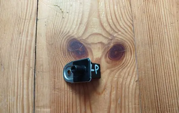 Nissan Micra Front door sensor 
