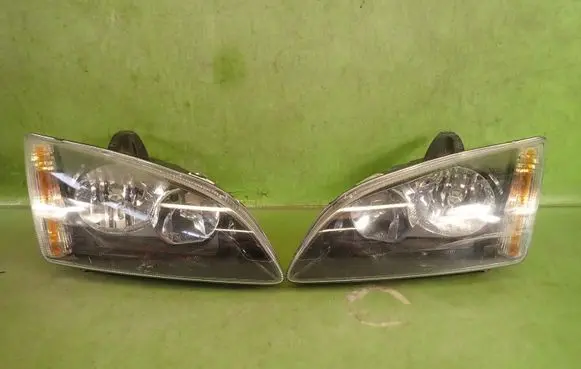 Ford Focus Headlights/headlamps set 