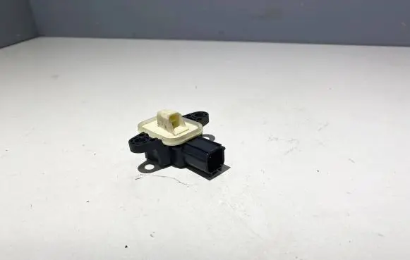 Volvo S60 Airbag deployment crash/impact sensor 30798030 111104300 20708030
