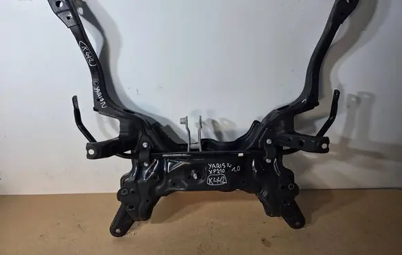Toyota Yaris XP210 Front subframe 000055