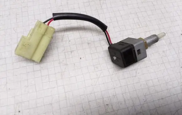 Clutch pedal sensor