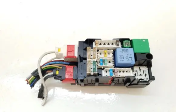 Peugeot 508 Fuse box set 9665492680