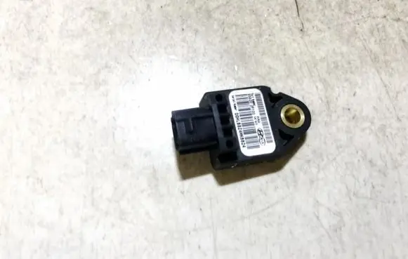 Hyundai Getz Airbag deployment crash/impact sensor 959202f100 95920-2f100