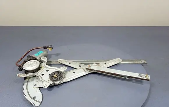 KIA Carens I Front door window regulator with motor XH004P0
