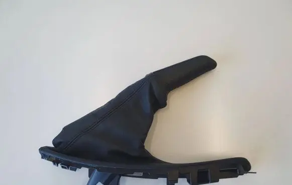 BMW 1 E82 E88 Handbrake trim 8036111 9500G66009HAL 14943410