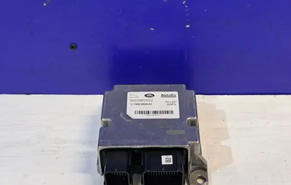 Jaguar XJ X351 Airbag control unit/module FW933B494AC