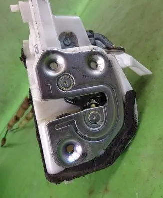 Audi A8 S8 D3 4E Rear door lock