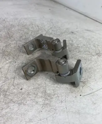Rear door hinge set
