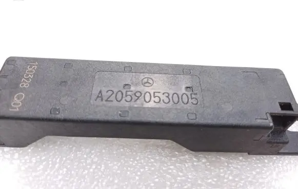 Mercedes-Benz C W205 Keyless (KESSY) go control unit/module A2059053005
