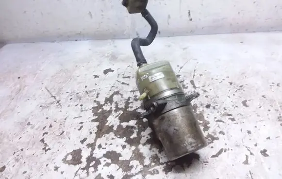 Volvo V50 Power steering pump 4N513K514DS 30748170