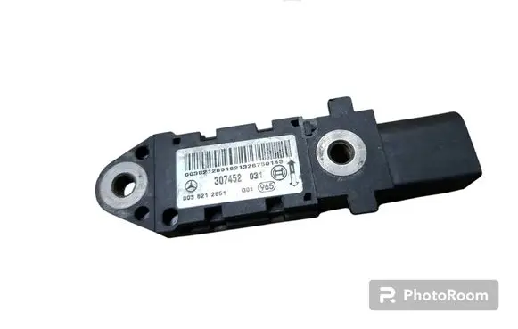 Mercedes-Benz E W211 Airbag deployment crash/impact sensor 0038212851