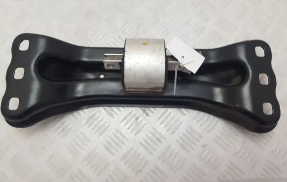 Mercedes-Benz E W238 Gearbox mounting bracket A2052420901 A2052405300