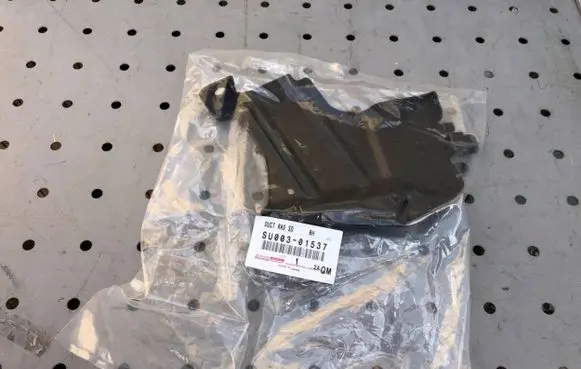 Toyota GR 86 Intercooler air guide/duct channel SU00301537