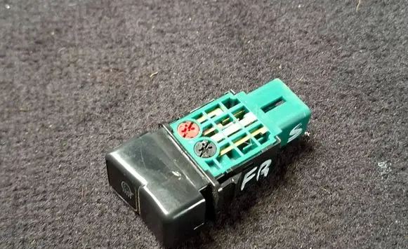 Subaru Forester SF Fog light switch NLLES