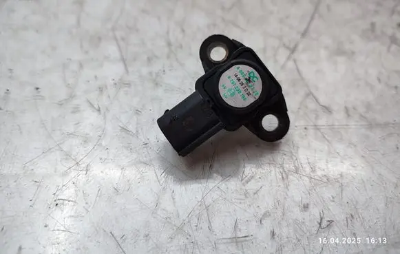 Mercedes-Benz C W205 Air pressure sensor A0061539728