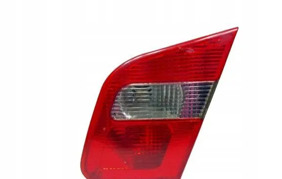 Mitsubishi Carisma Tailgate rear/tail lights
