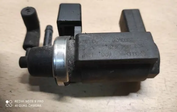 Audi A8 S8 D2 4D Turbo solenoid valve 4E0906628